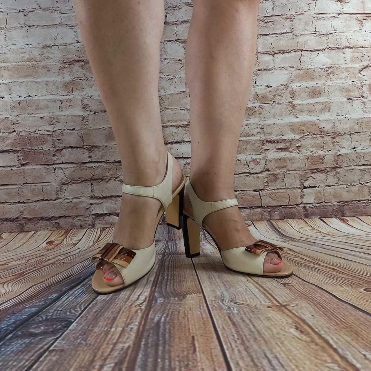Босоніжки жіночі Beletta 0212- бежеві шкіра каблук