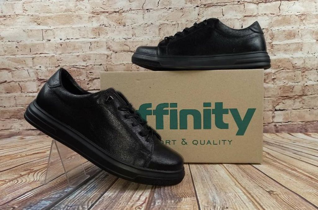 Туфлі чоловічі Affinity 1025-111 чорні шкіра на шнурках