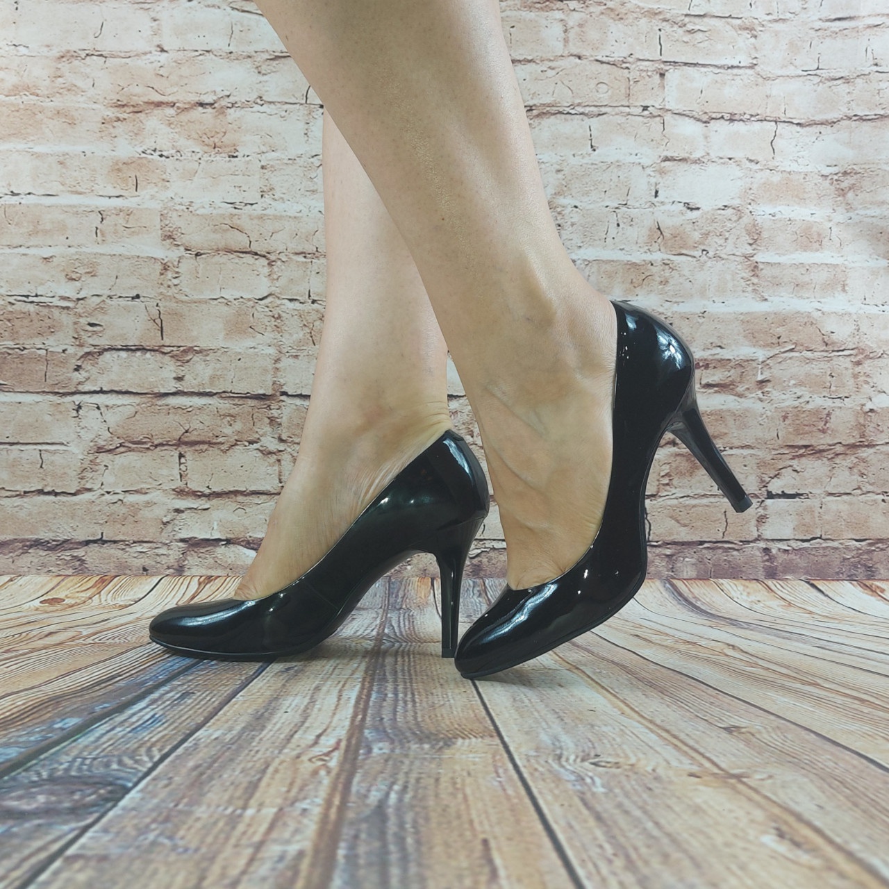 Туфлі жіночі Clotilde 12052-68-089 чорні шкіра-лак каблук-шпилька розміри 35,38
