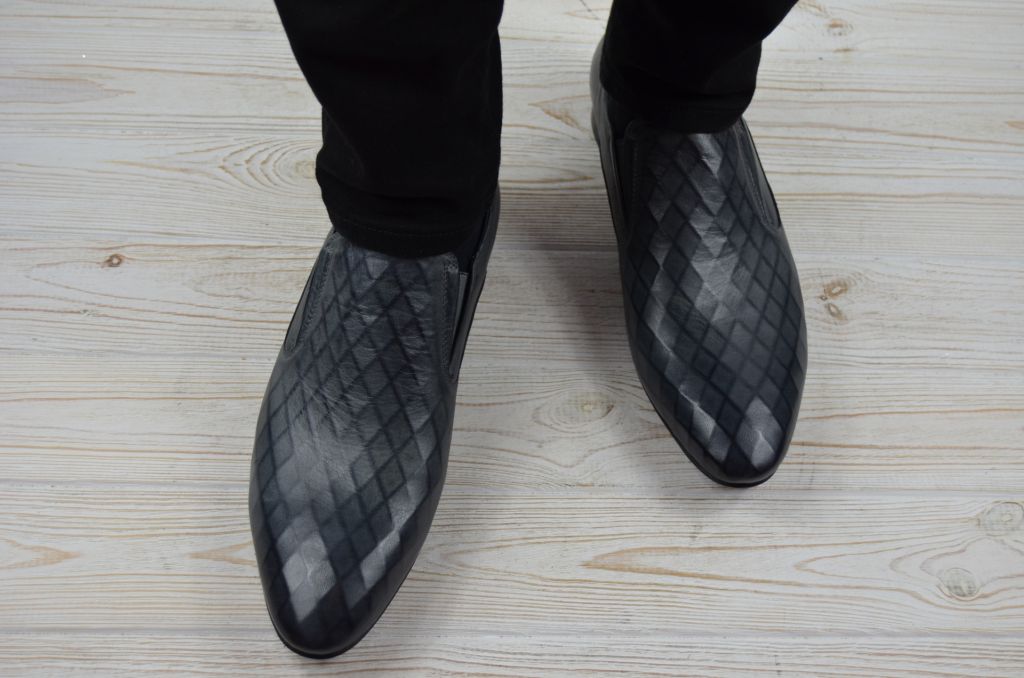 Туфлі чоловічі Tezoro 13033 чорні шкіра на гумках