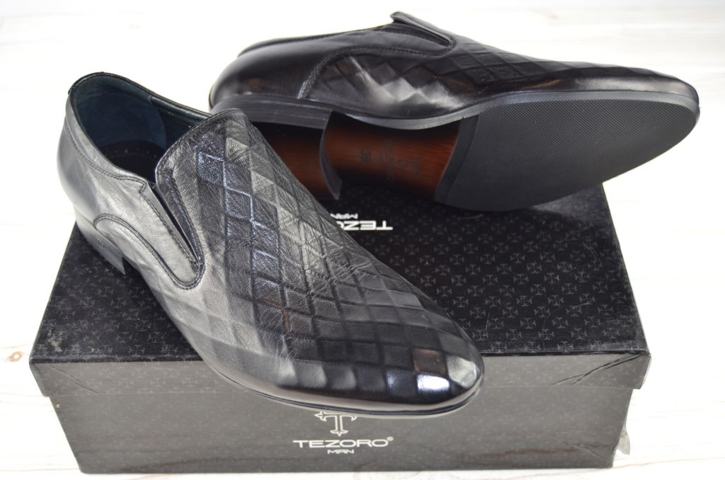 Туфлі чоловічі Tezoro 13035 чорні шкіра на гумках розміри 39,40