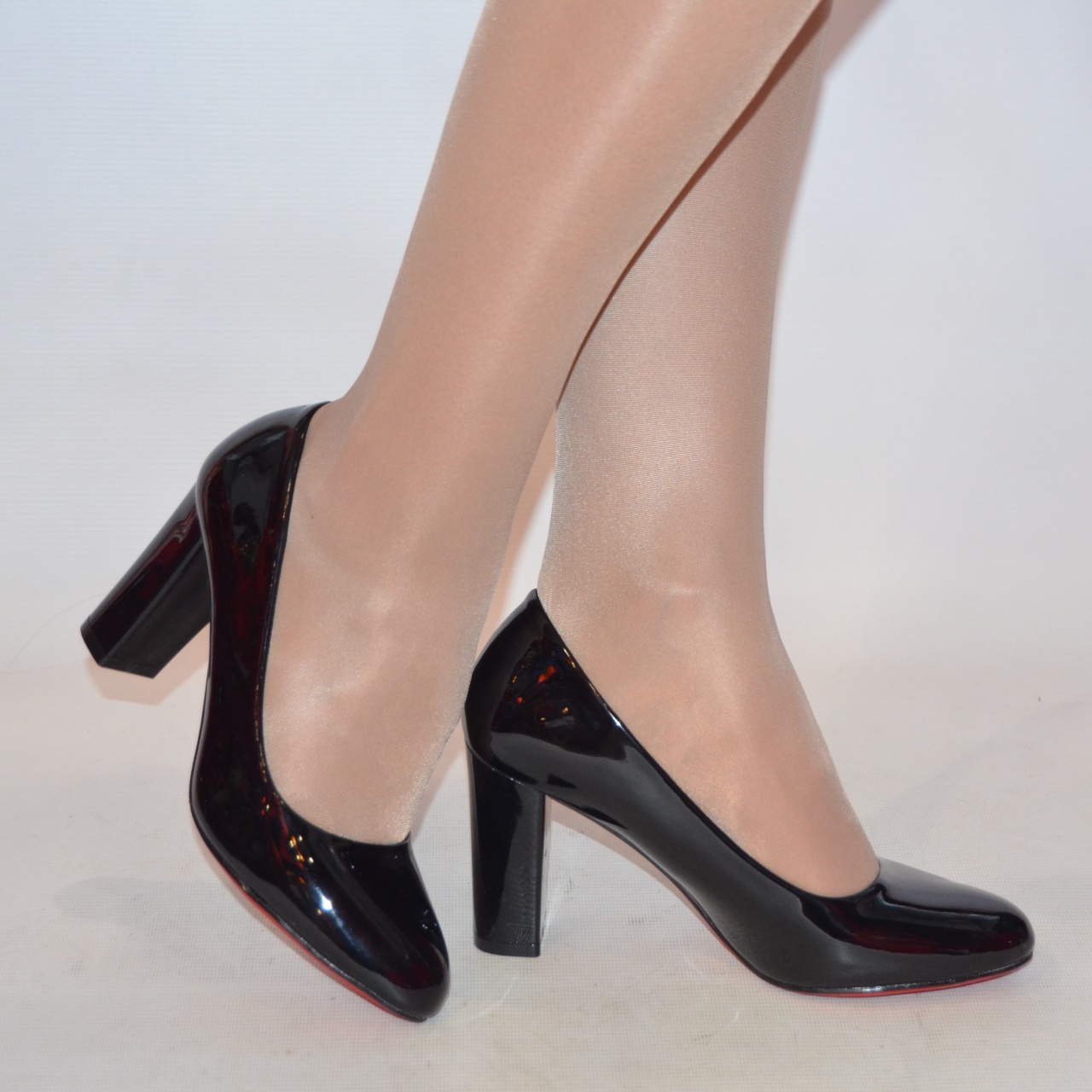Туфлі жіночі Meko Melo 1609 чорні шкіра-лак каблук розміри 37,38