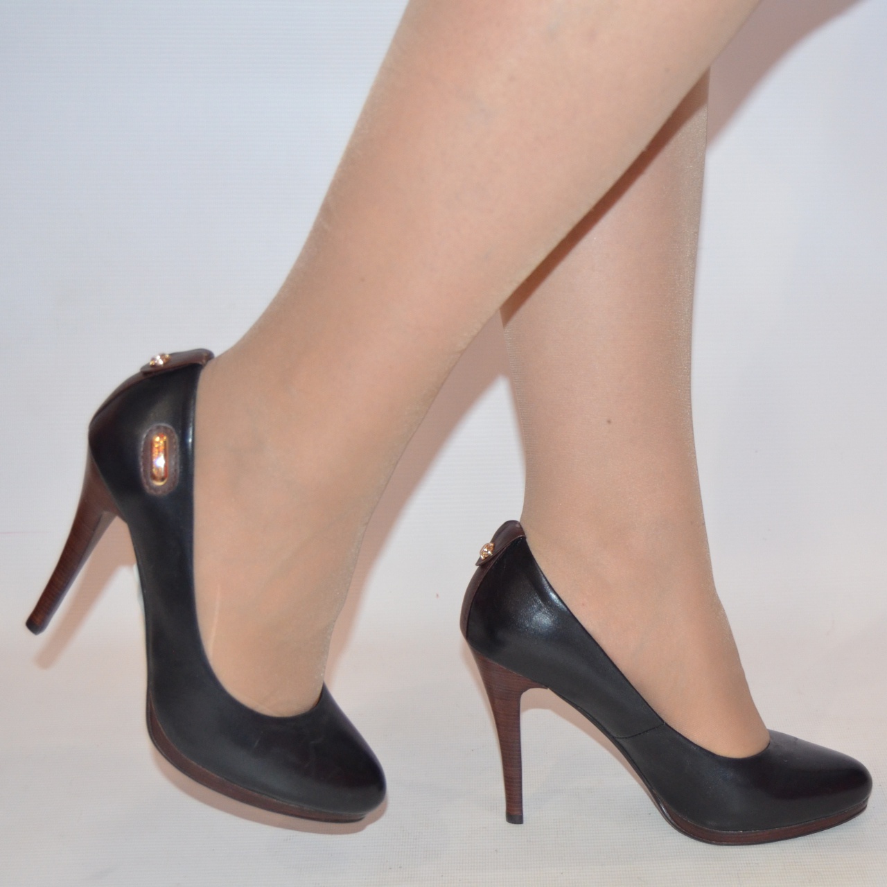 Туфлі жіночі Big Rope 1811 чорні шкіра на шпильці розміри 35,37