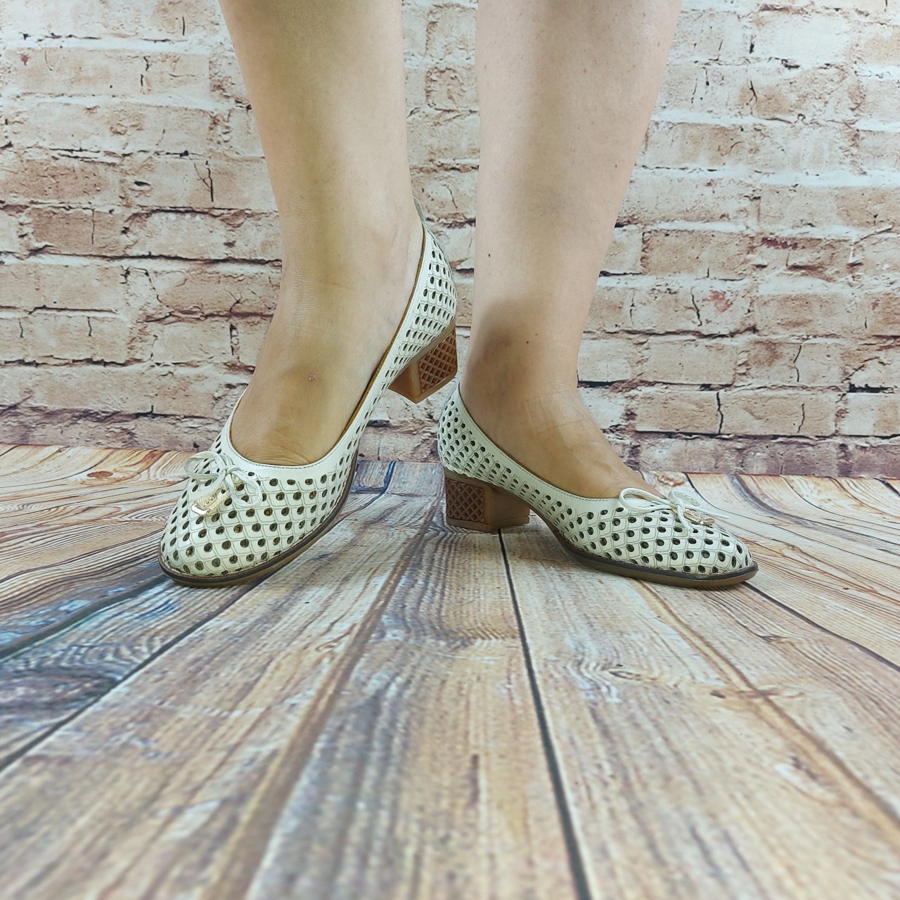Туфлі жіночі Marani Magli 21-32 бежеві шкіра каблук (останній 36 розмір)