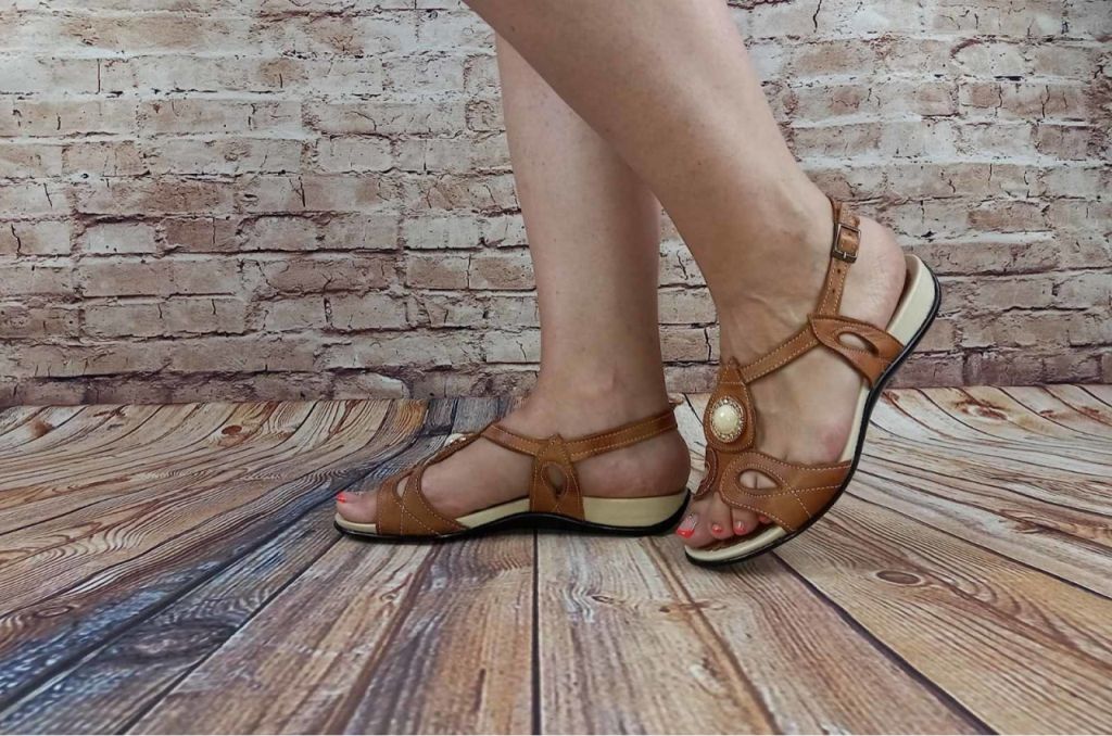 босоніжки жіночі коричневі шкіра 225-320 Adria Shoes, останній 37 розмір