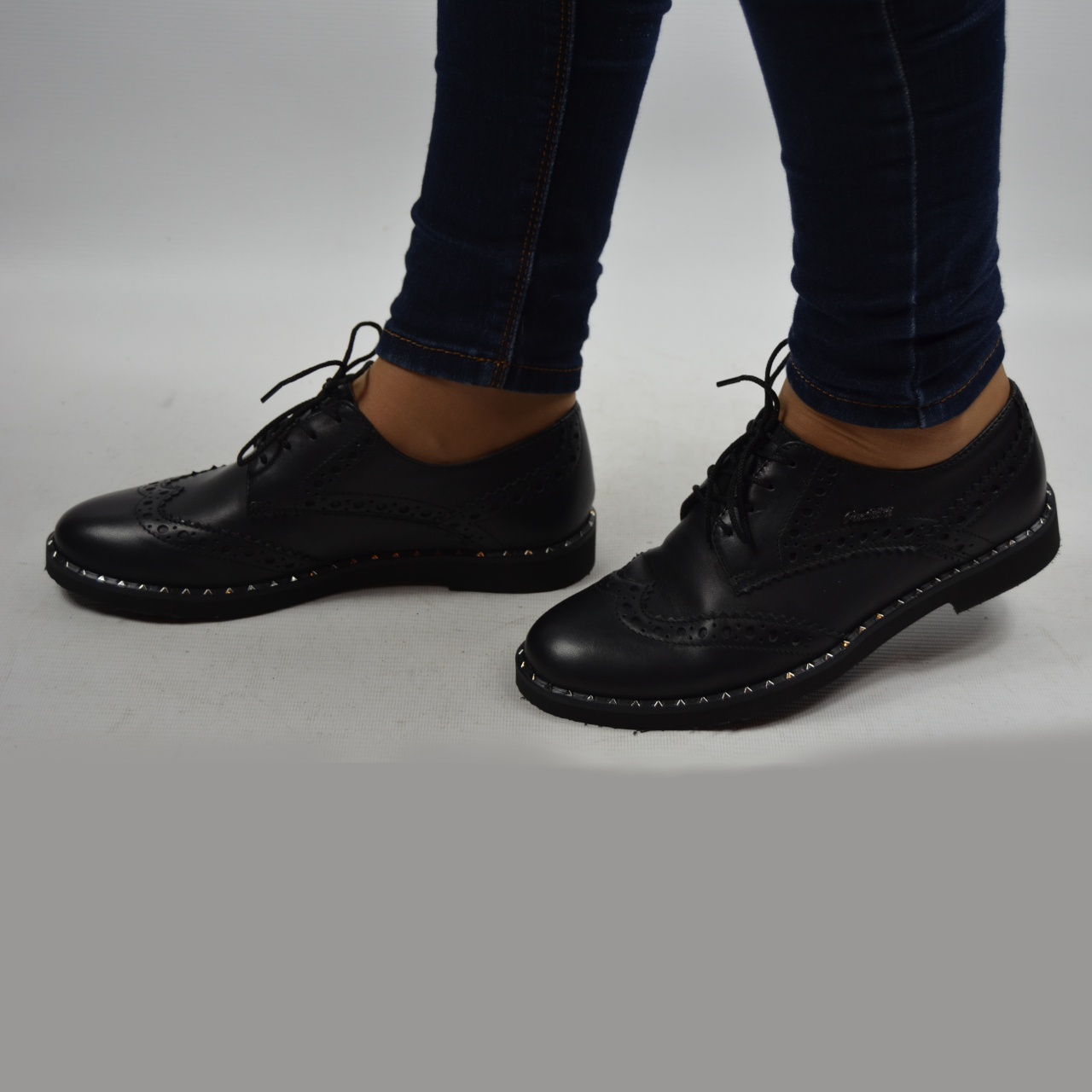 Туфли-броги женские Carlo Pachini 2525-19-11 чёрные кожа