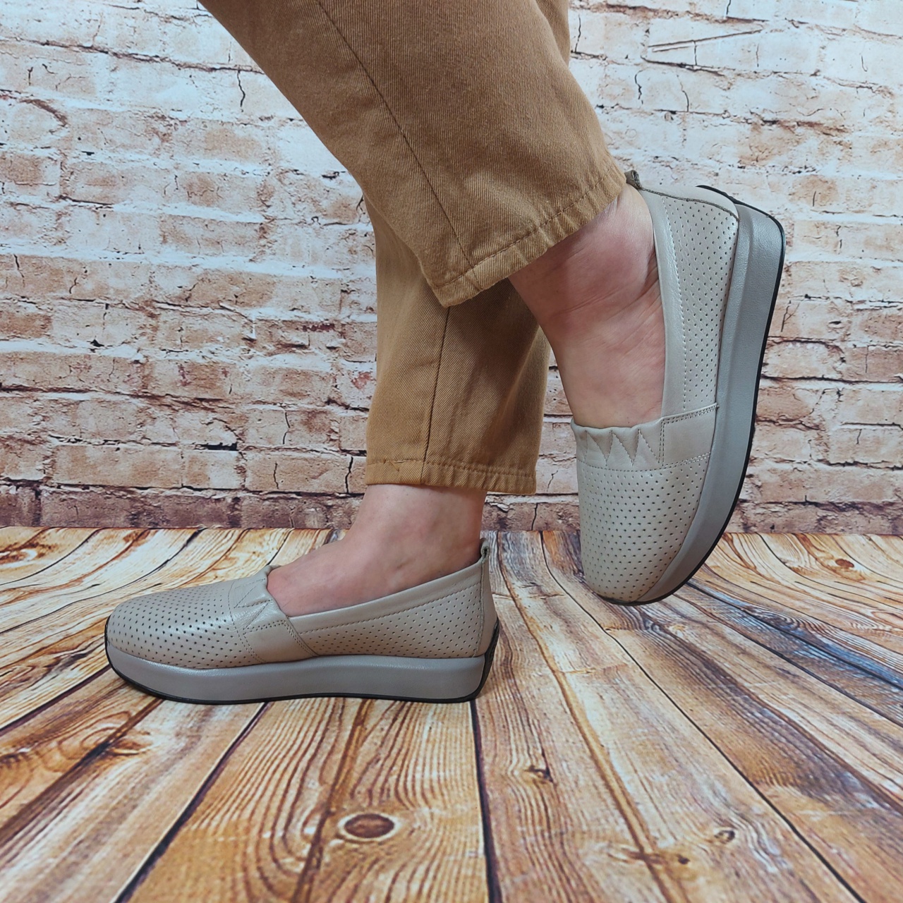 Жіночі туфлі Rovigo 262 шкіряні бежеві