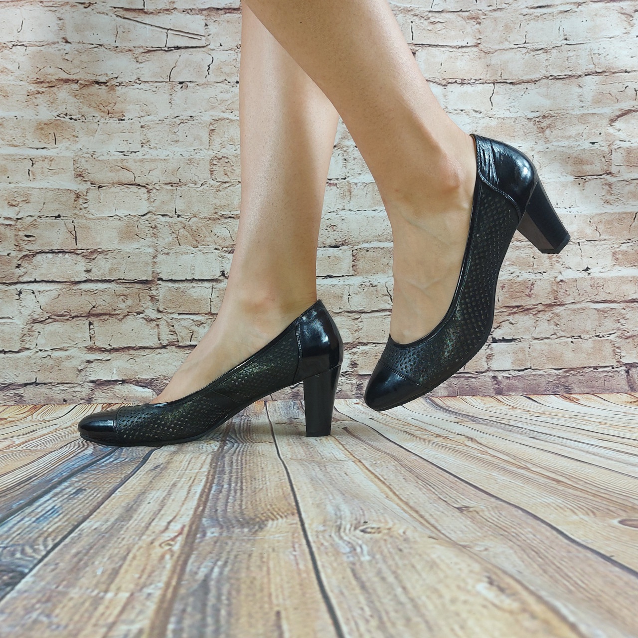 Туфлі жіночі чорні шкіра Magnori  2822, останній 42 розмір