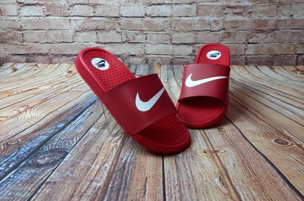 Жіночі шльопанці Nike (червоні) 563 рефлективні масажні літні тапочки найк