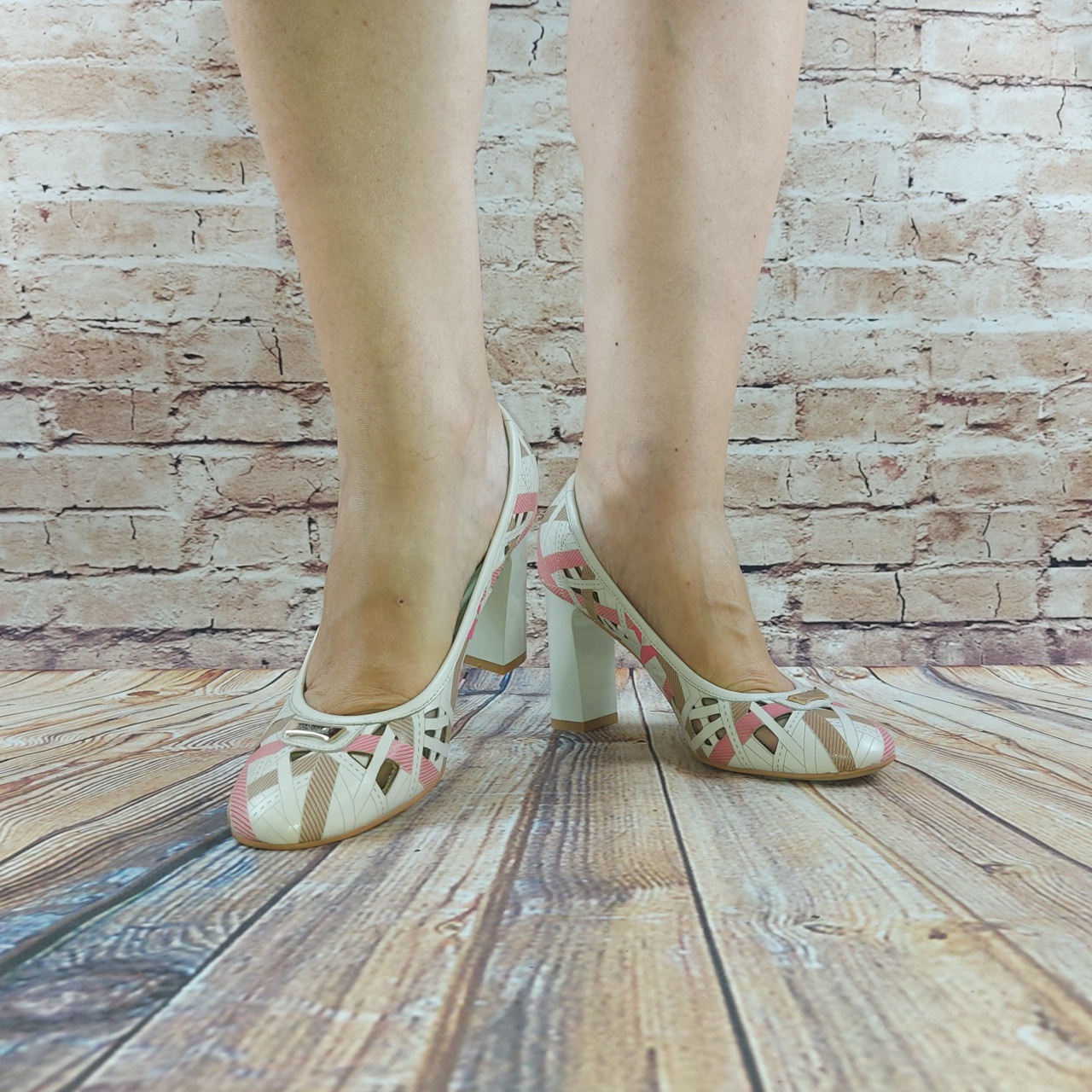 Туфлі жіночі шкіряні бежеві Big Rope 572-01, останній 36 розмір
