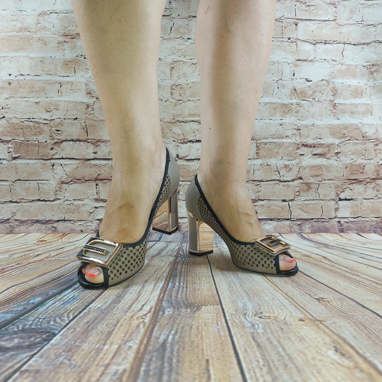 Туфлі жіночі сірі шкіра каблук Lanzoni 682-1-1, останній 35 розмір