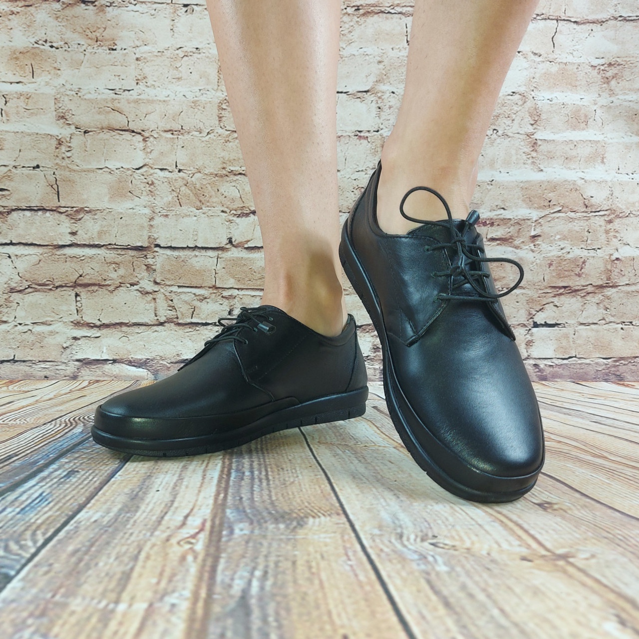 Туфлі жіночі чорні шкіряні GUITTO 7003
