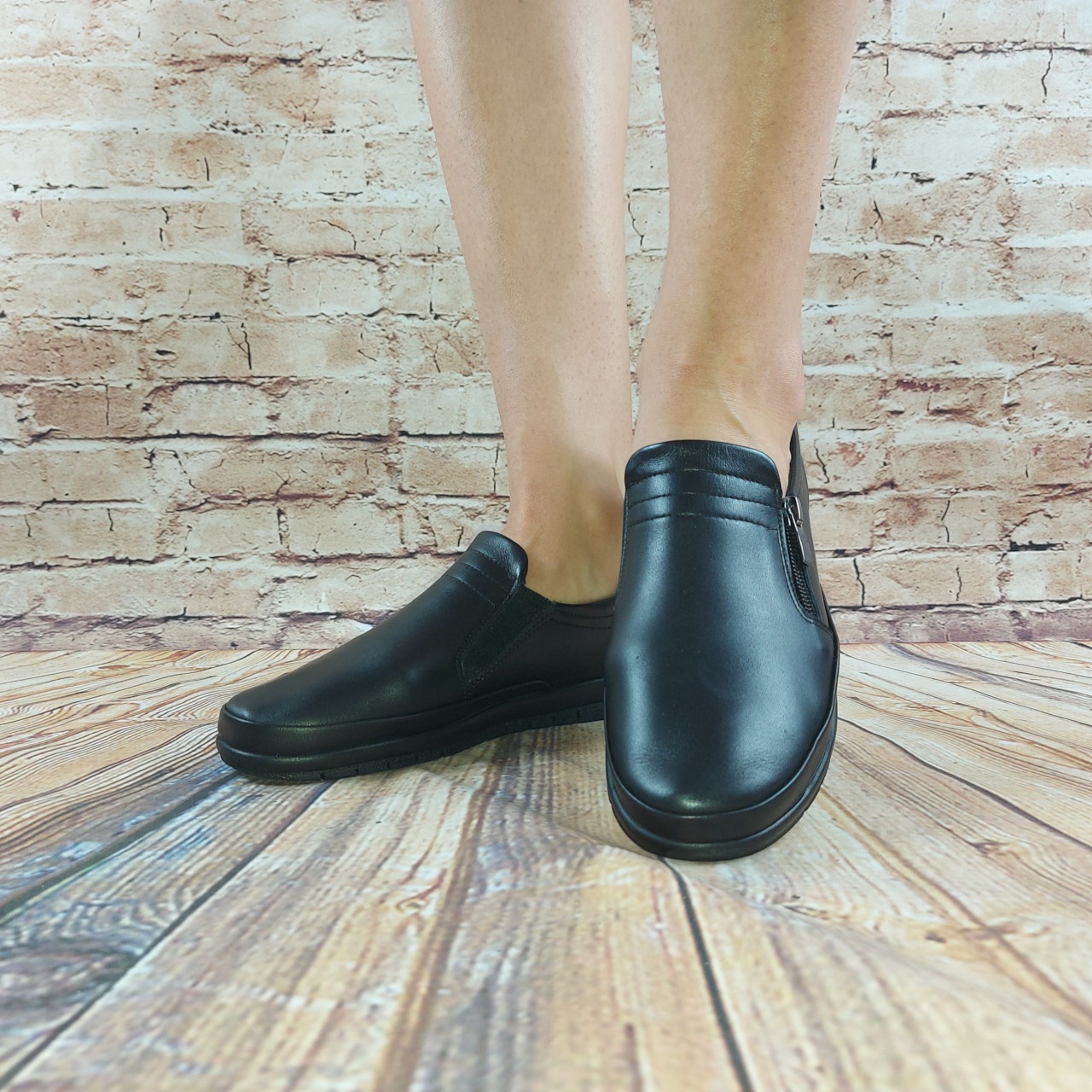 Туфлі жіночі чорні шкіряні GUITTO 7013