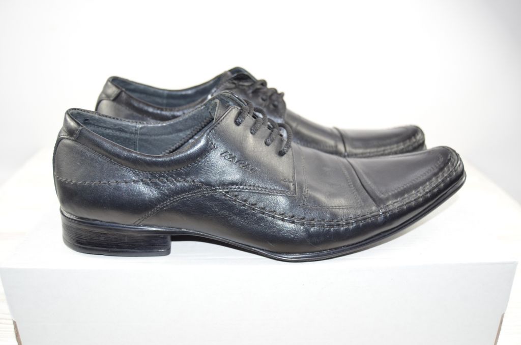 Туфлі чоловічі Карат 8110 чорні шкіра на шнурках (останній 41 розмір)