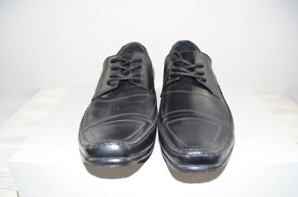 Туфлі чоловічі Карат 8110 чорні шкіра на шнурках (останній 41 розмір)