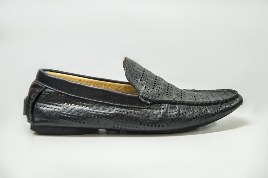 Туфлі-мокасини чоловічі Miratti 661-02-46 чорні шкіра (останній 43 розмір)