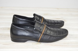 Туфлі чоловічі Tezoro 10036 чорні шкіра на гумках (останній 40 розмір)