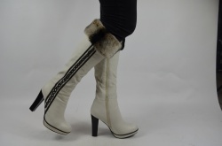 Чоботи жіночі зимові Mallanee 110 білі шкіра каблук (останній 40 розмір)