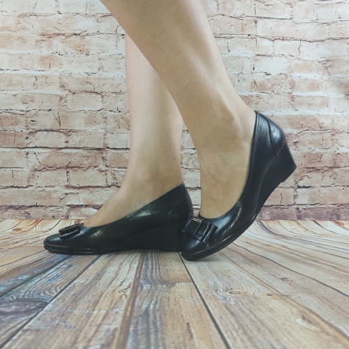 Туфлі жіночі чорні шкіряні на танкетці Botto 1356-79 (останній 36 розмір)