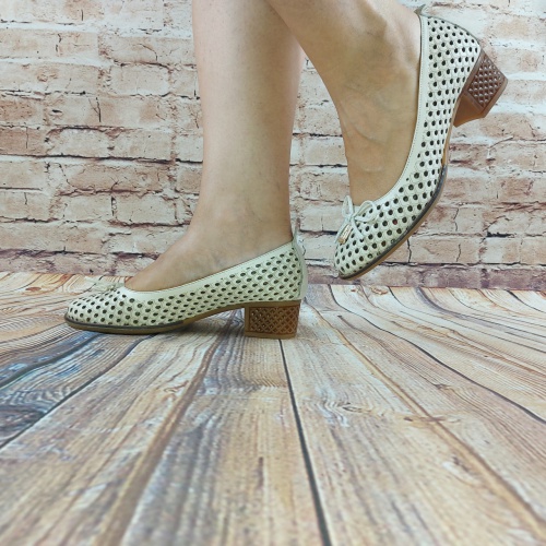 Туфлі жіночі Marani Magli 21-32 бежеві шкіра каблук (останній 36 розмір)