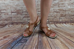босоніжки жіночі коричневі шкіра 225-320 Adria Shoes, останній 37 розмір