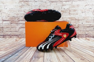 Кросівки бутси чоловічі футбольні BONA 226Д  Lacquer Black / Red, останній 45 розмір