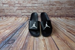 Тапки чоловічі літні чорні Nike Jordan Black 522, останній 41 розмір