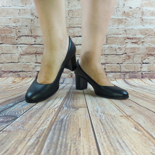 Туфли женские Se and Nat 605-4 чёрные кожа каблук размеры 36,37
