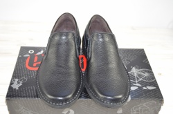 Туфлі чоловічі Detta Studio 646 чорні шкіра на гумках, останній 44 розмір