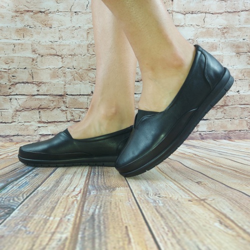 Туфли женские чёрные кожаные GUITTO 7001