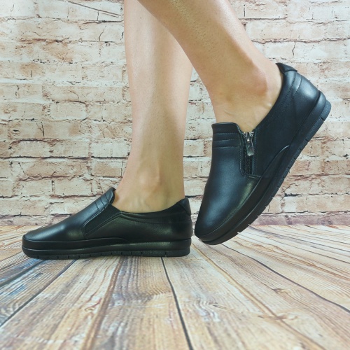 Туфлі жіночі чорні шкіряні GUITTO 7013