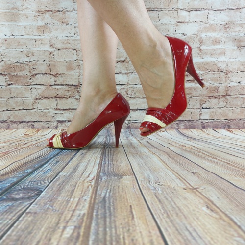 Туфлі жіночі червоні лакова шкіра Medea 758-25, останній 37 розмір